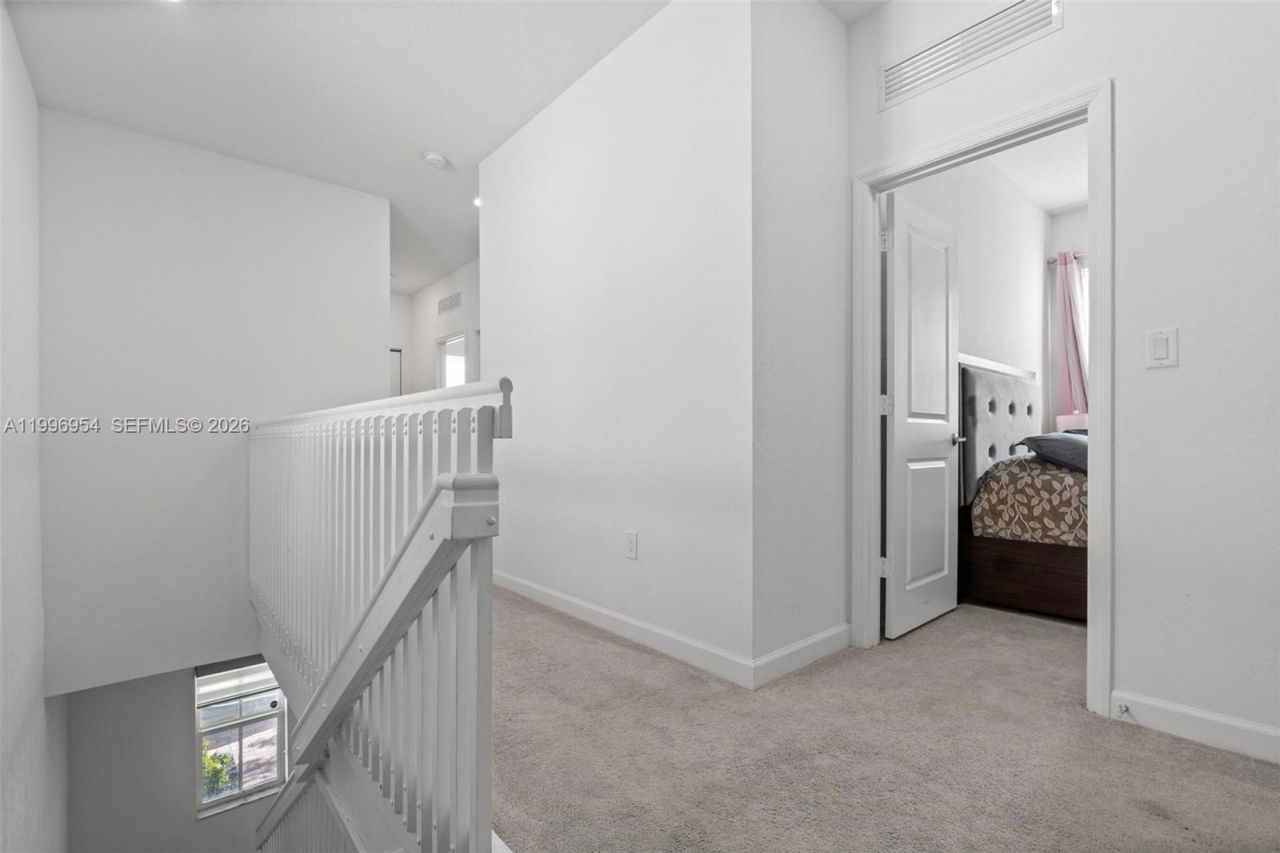 2357 NW 130th St, Miami, FL 33167 Photo