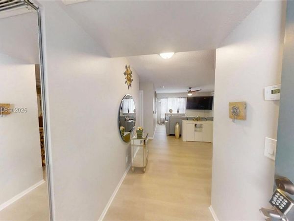 4698 NW 22nd St, Unit 4248, Coconut Creek, FL 33063