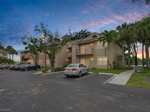 1851 NW 96th Ter, Unit 6K, Pembroke Pines, FL 33024