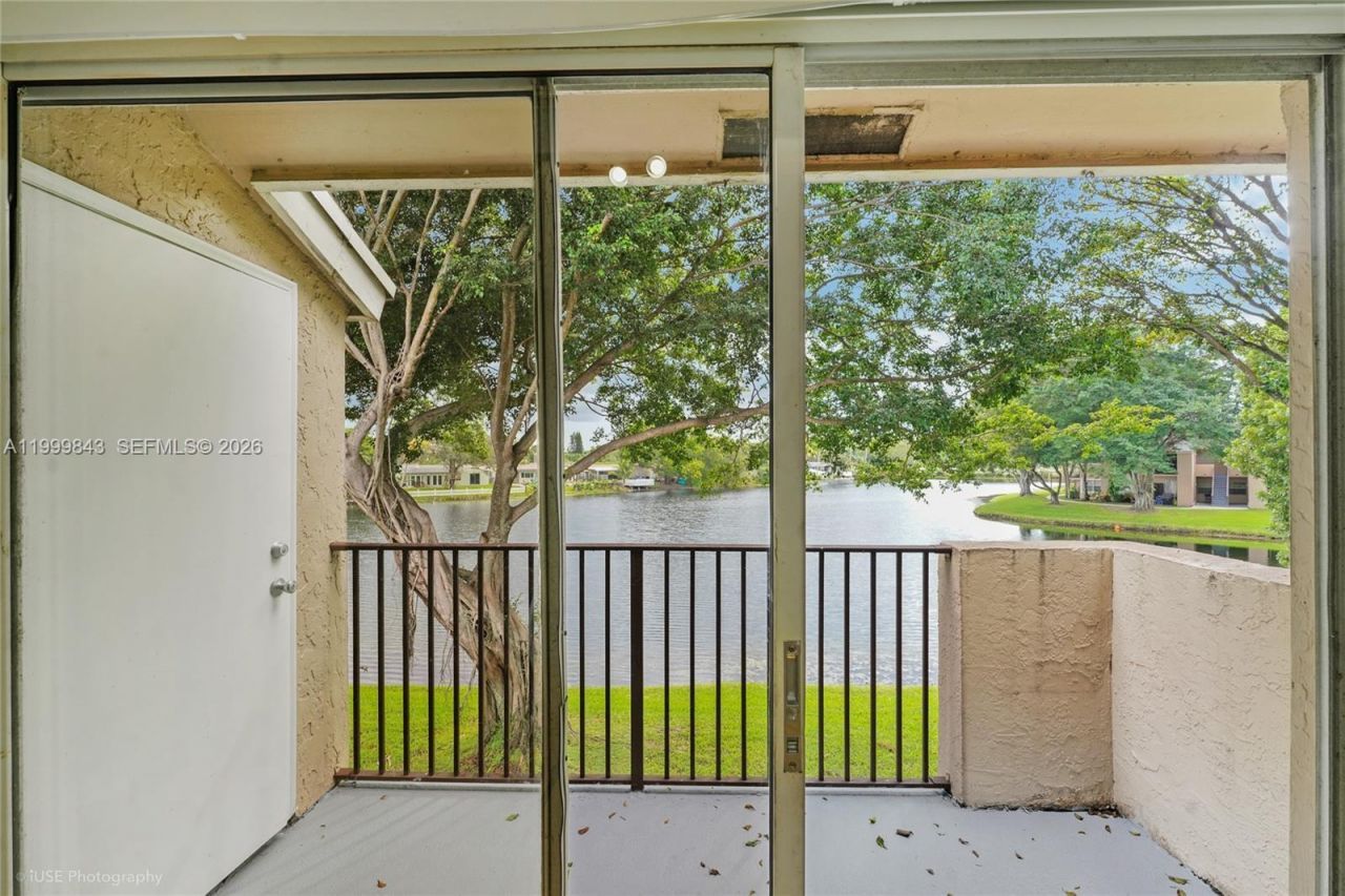 1851 NW 96th Ter, Unit 6K, Pembroke Pines, FL 33024 Photo