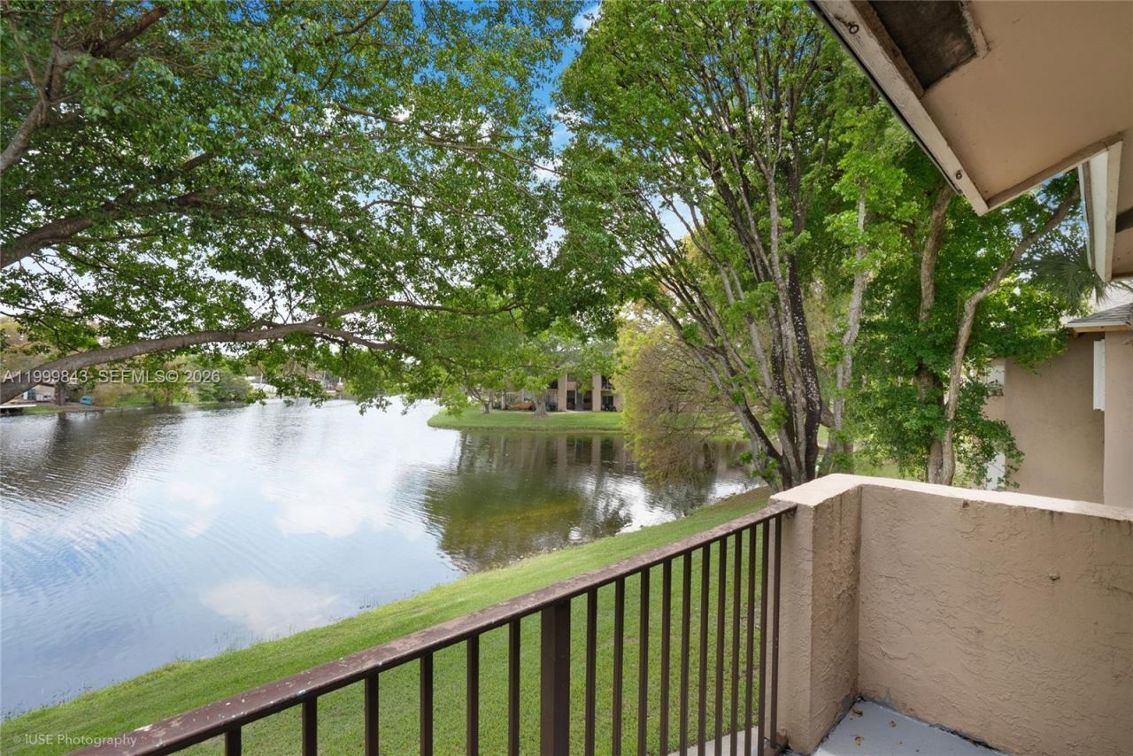 1851 NW 96th Ter, Unit 6K, Pembroke Pines, FL 33024 Photo