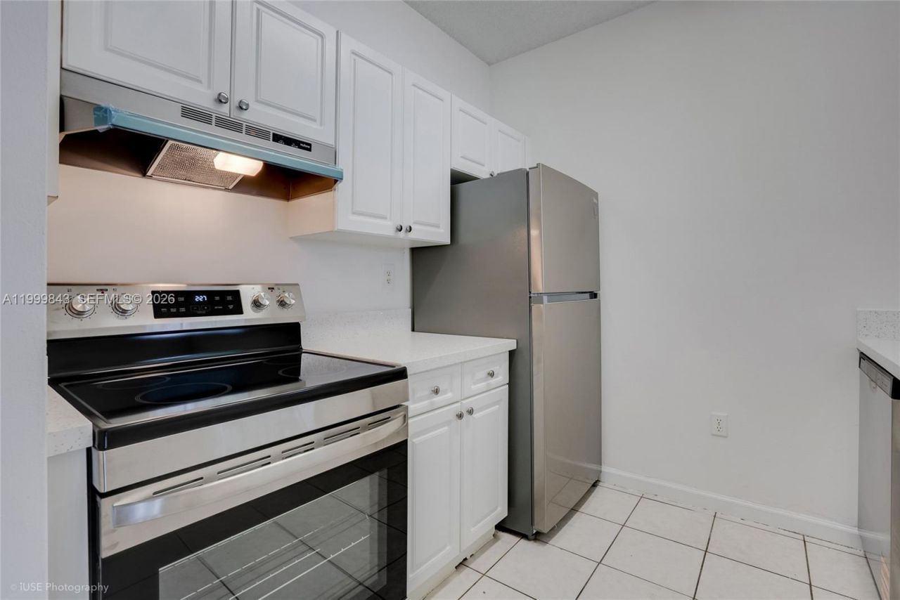 1851 NW 96th Ter, Unit 6K, Pembroke Pines, FL 33024 Photo