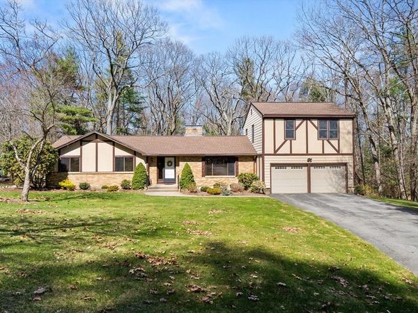 137 Catamount Rd, Tewksbury, MA 01876