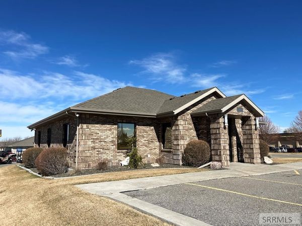 220 N Meridian Street, BLACKFOOT, ID 83221