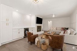 746 Canary Drive photo 4