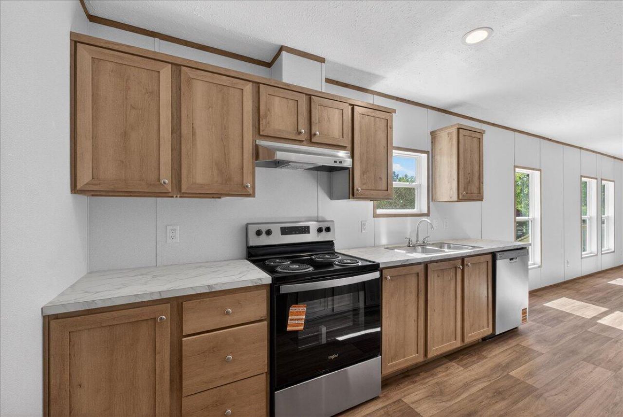 348 Plowground Road Photo 14