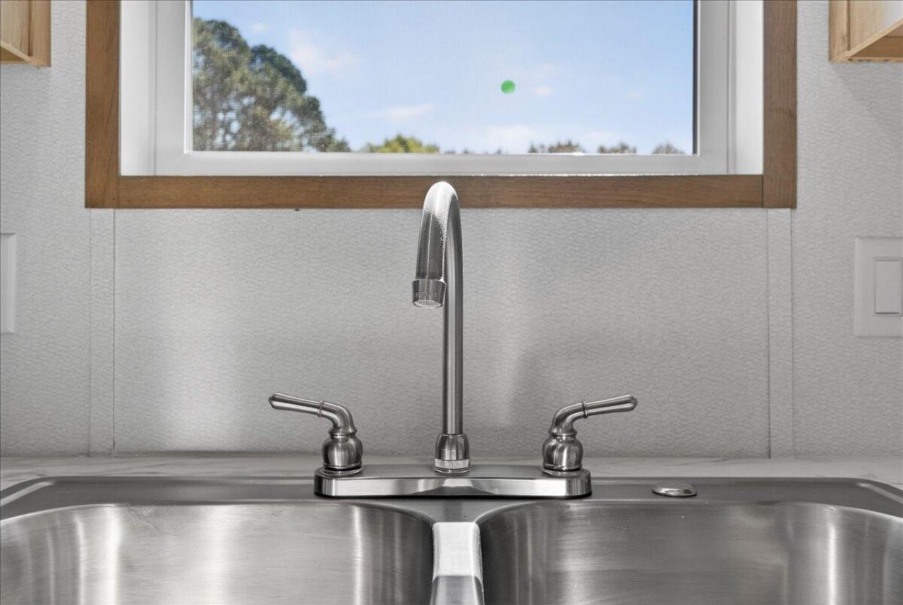 348 Plowground Road Photo 18