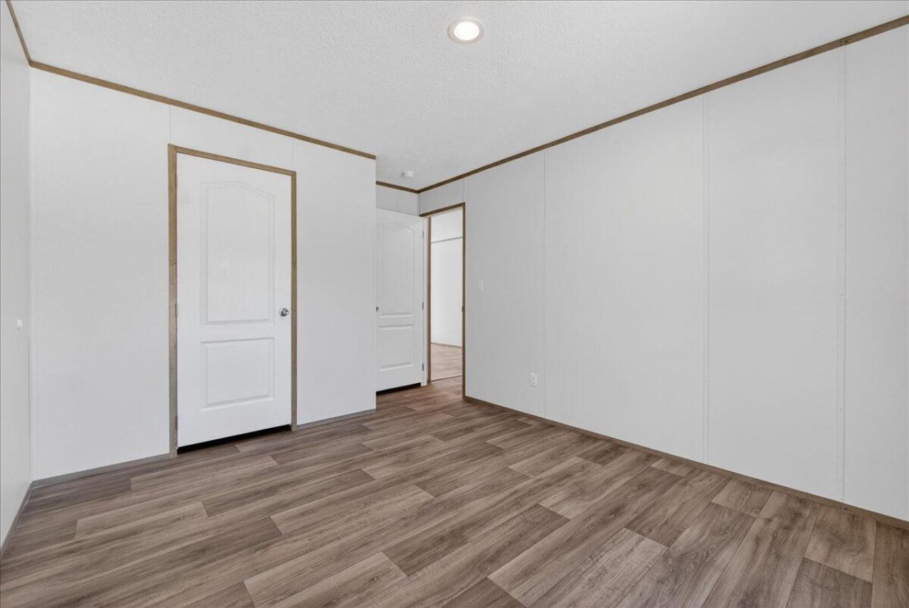 348 Plowground Road Photo 35