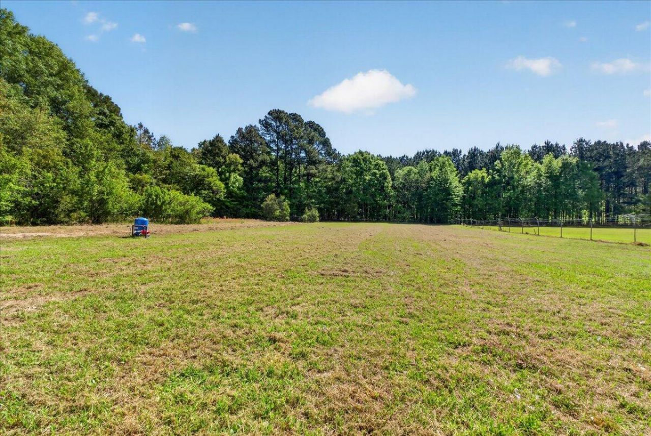 348 Plowground Road Photo 39