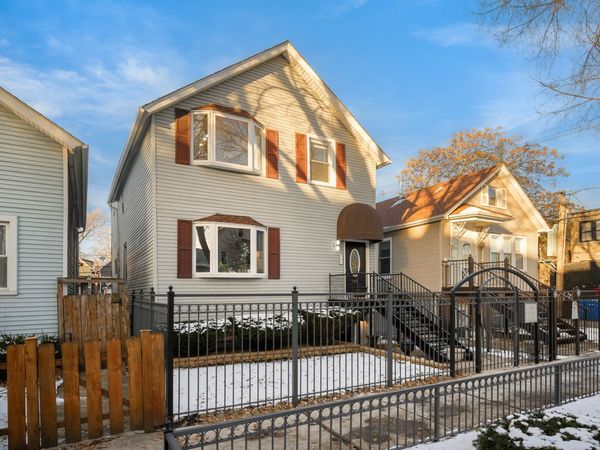 2516 W Lyndale Street, Chicago, IL 60647