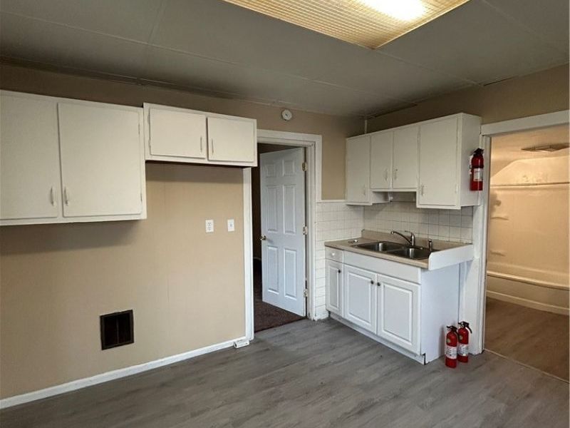 3448 E 69th Street, Unit UP, Cleveland, OH 44127 Photo 7