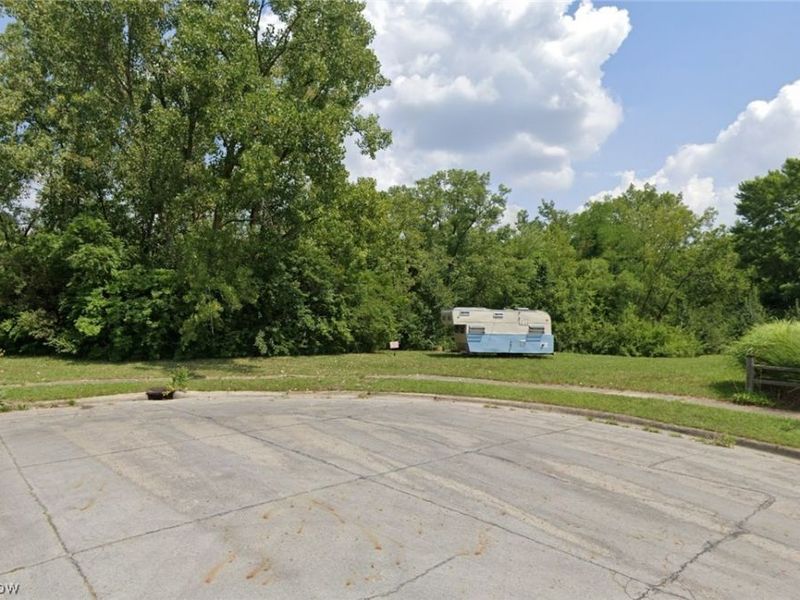 1850 Glencreek Road, Columbus, OH 43223 Photo 2