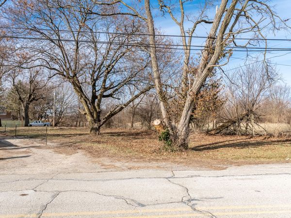 8882 S Mann Road, Tipp City, OH 45371