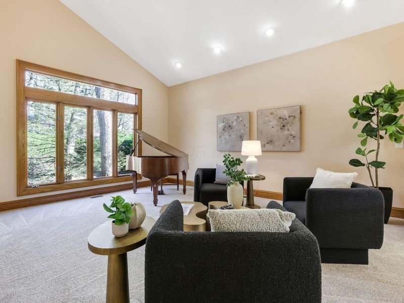 117 Lake Bluff Drive, Columbus, OH 43235 Photo 11