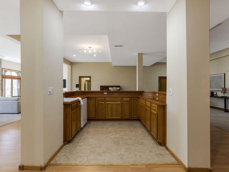 117 Lake Bluff Drive, Columbus, OH 43235 Photo 68