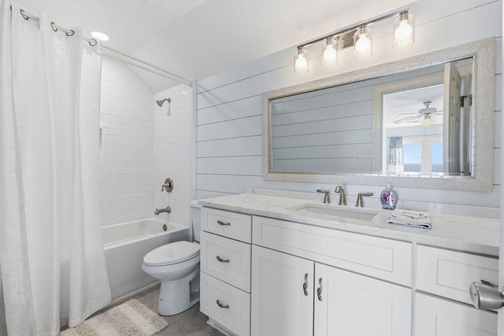 2201 S Waccamaw Dr. Photo 44