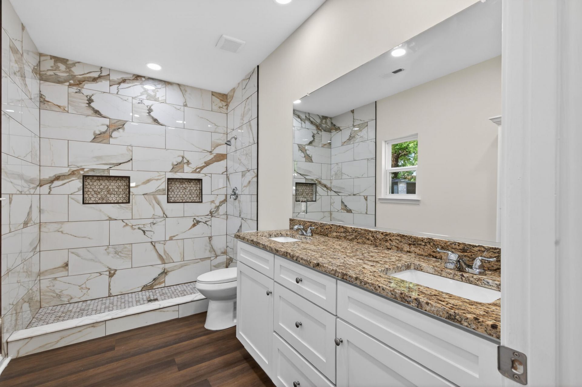 2114 James Bell Drive Photo 12