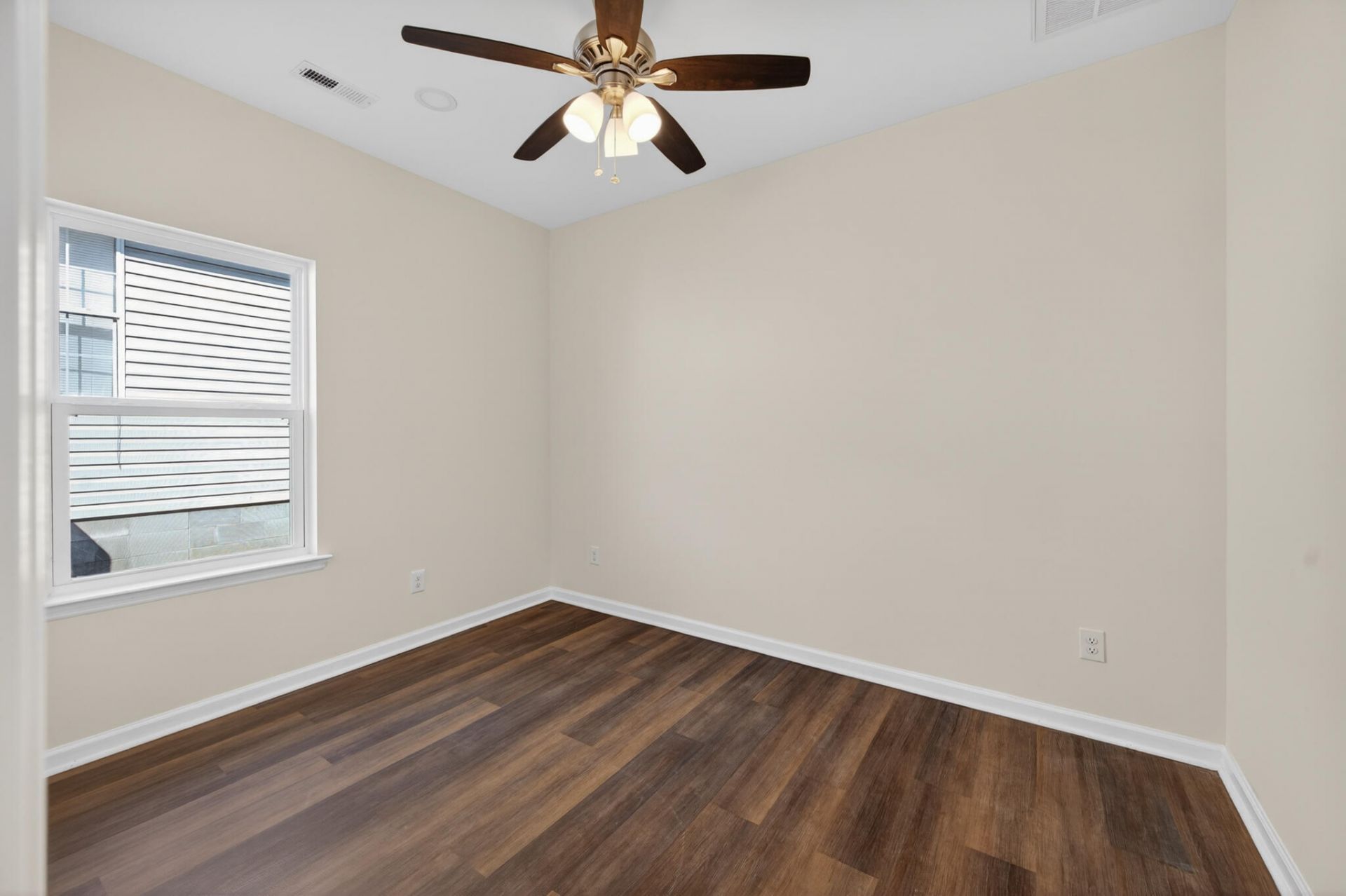 2114 James Bell Drive Photo 13