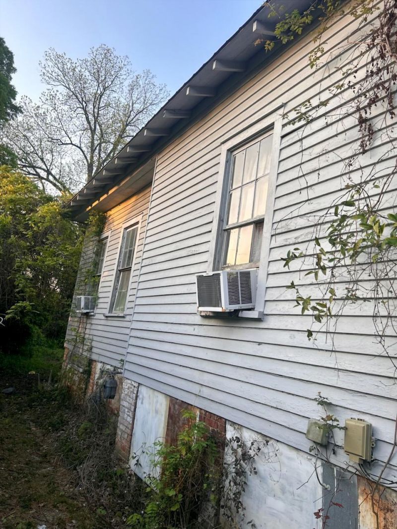 1554 Glover Street Photo 5