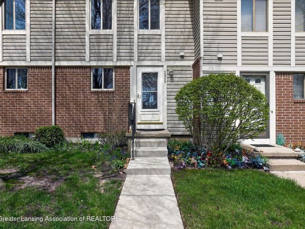 5966 Village Drive, Haslett, MI 48840