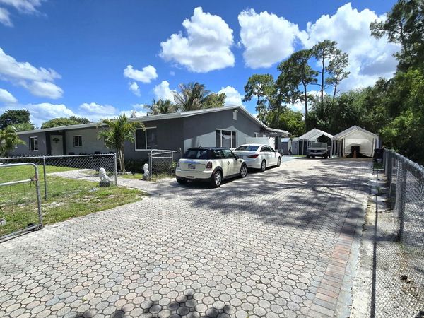 5984 Orange Road, Royal Palm Estates, FL 33413