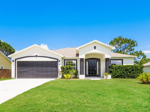1141 SW Broadview Street, Port St. Lucie, FL 34983