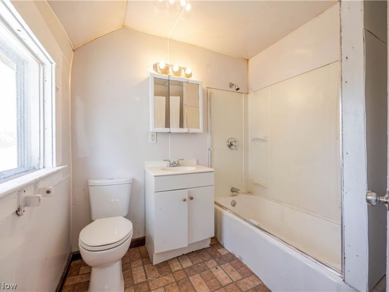 2914 Woodbridge Avenue, Cleveland, OH 44109 Photo 28