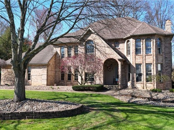 5840 Rosewood Drive, Youngstown, OH 44512