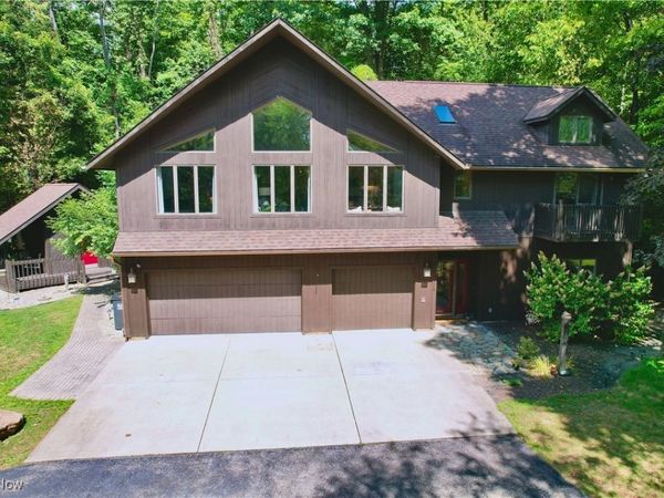 7348 S Raccoon Road, Canfield, OH 44406