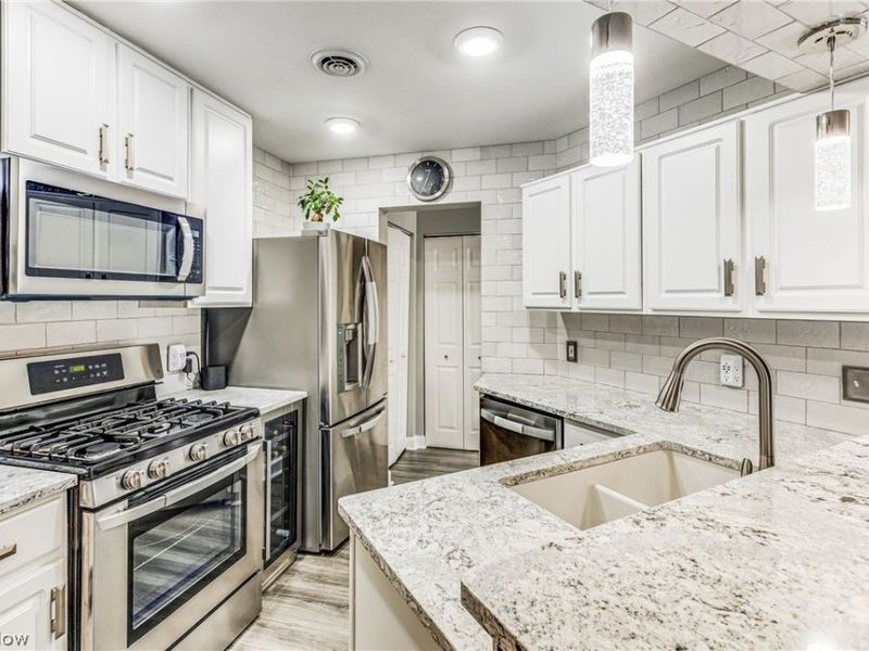 4032 Saint Andrews Court, Unit 1, Canfield, OH 44406 Photo 10