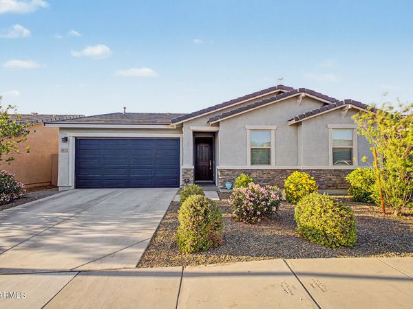 8812 W AGORA Lane, Tolleson, AZ 85353
