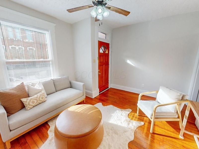 384 W 1st Avenue, Columbus, OH 43201 Photo 2