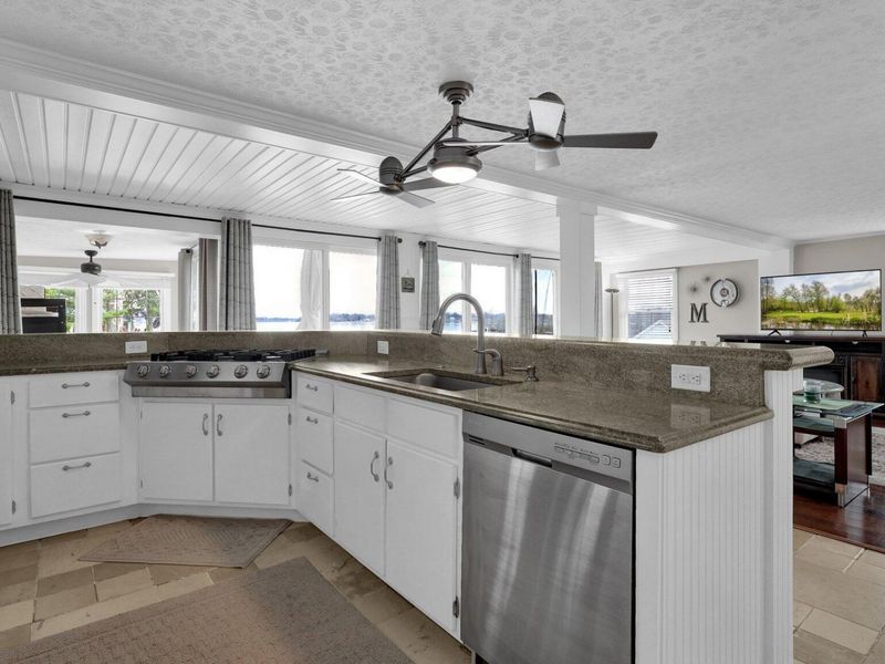 28 Bay View Drive , Buckeye Lake, OH 43008 Photo 12