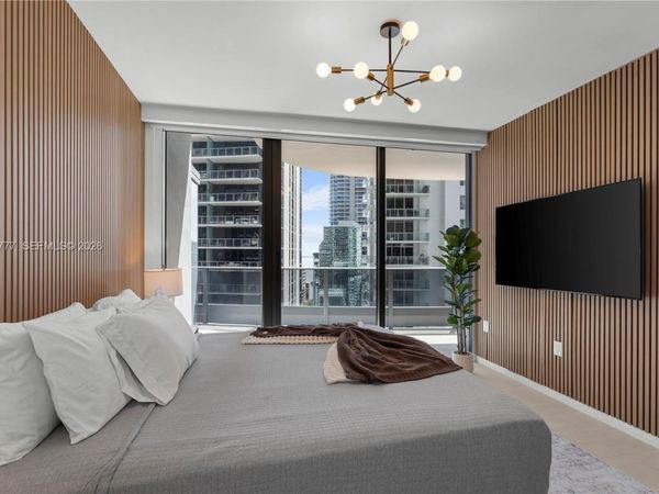 1000 Brickell Plz, Unit 2003, Miami, FL 33131