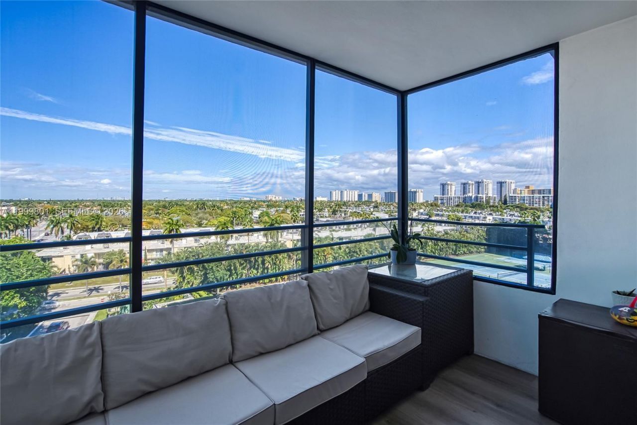 600 Three Islands Blvd, Unit 604, Hallandale Beach, FL 33009 Photo