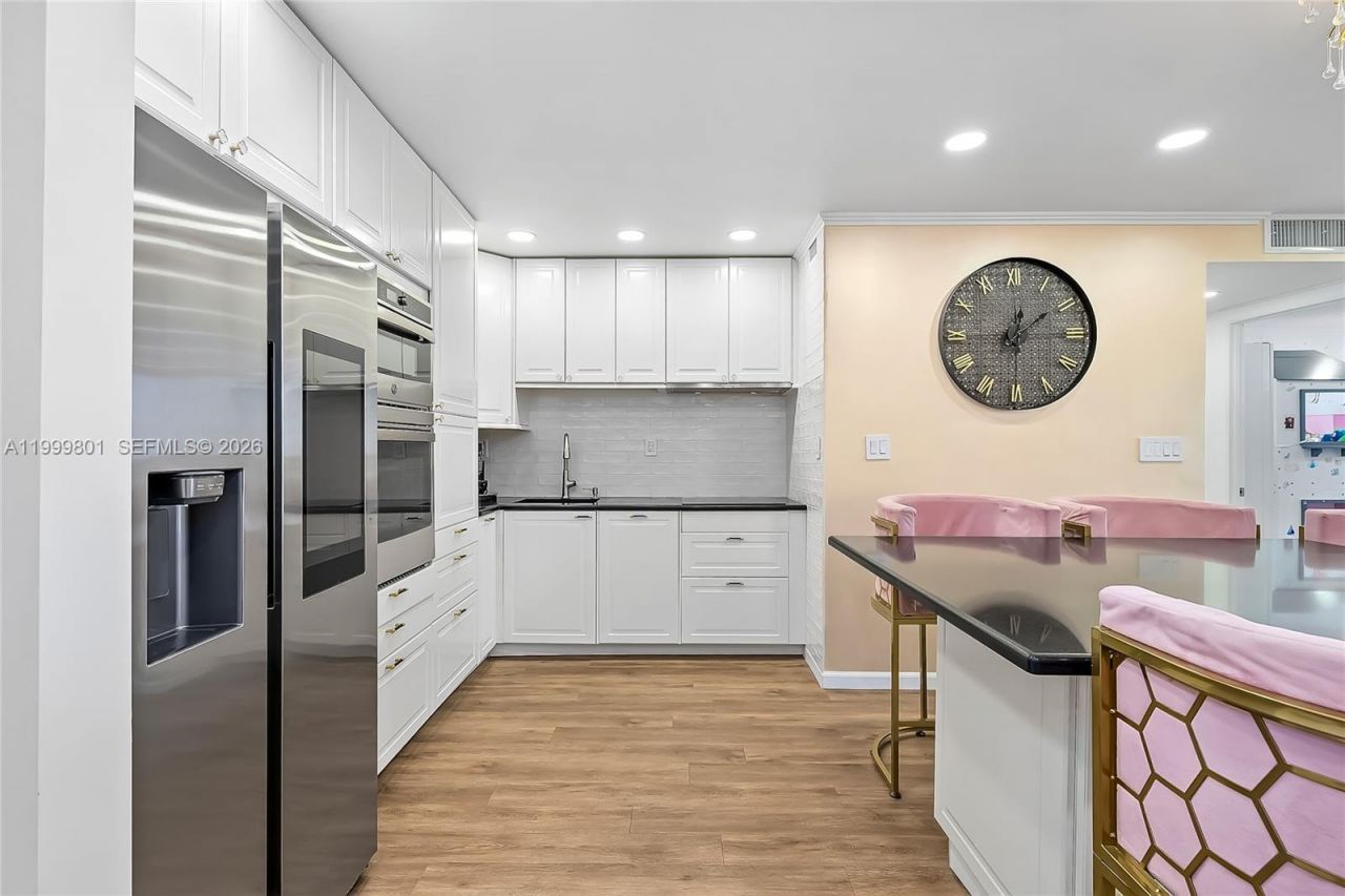 600 Three Islands Blvd, Unit 604, Hallandale Beach, FL 33009 Photo