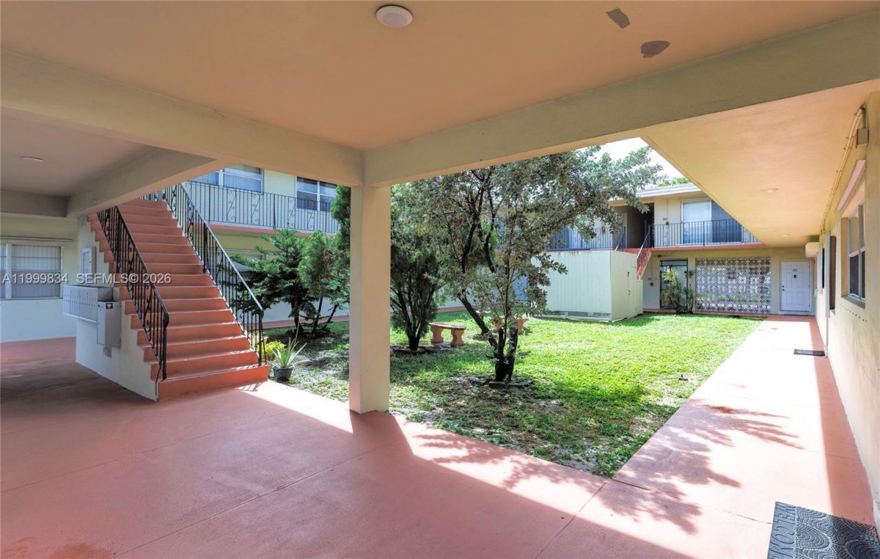1722 Mayo St, Unit 103, Hollywood, FL 33020 Photo