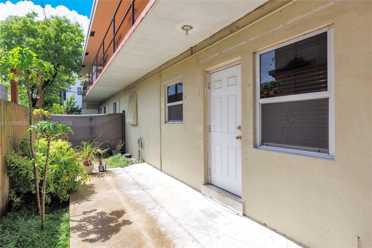 1722 Mayo St, Unit 103, Hollywood, FL 33020 Photo