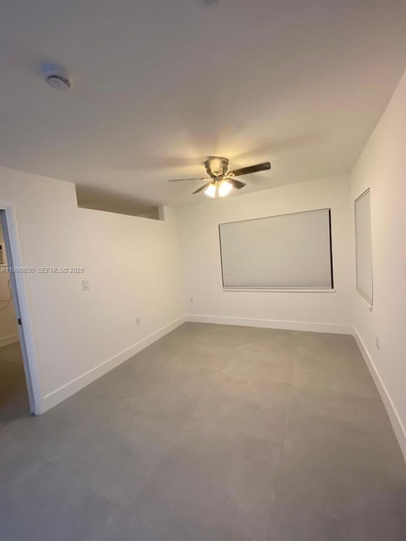 615 NE 3rd St, Unit 1, Hallandale Beach, FL 33009 Photo