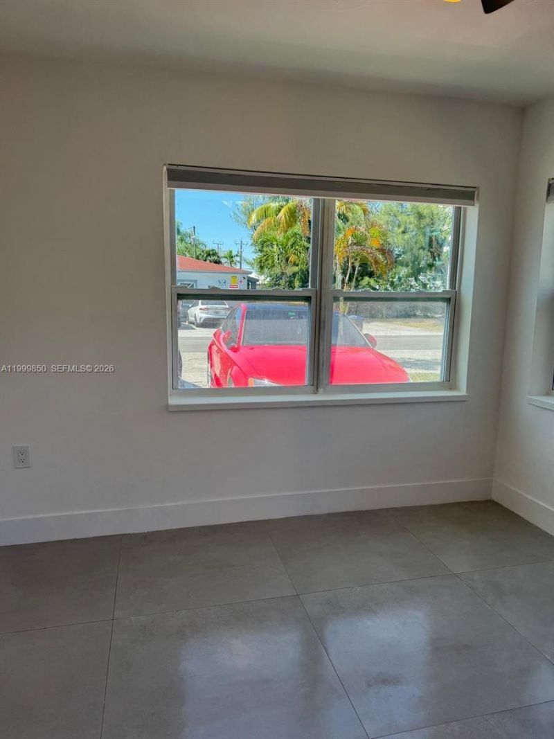 615 NE 3rd St, Unit 1, Hallandale Beach, FL 33009 Photo