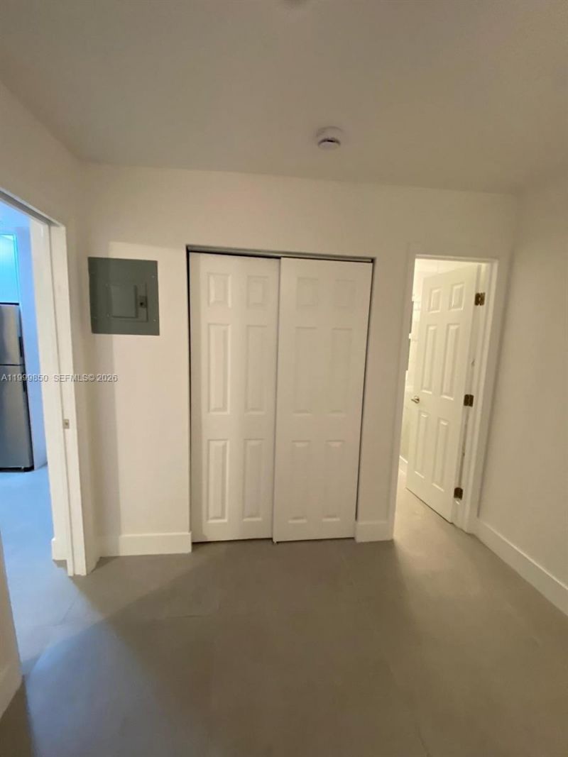 615 NE 3rd St, Unit 1, Hallandale Beach, FL 33009 Photo