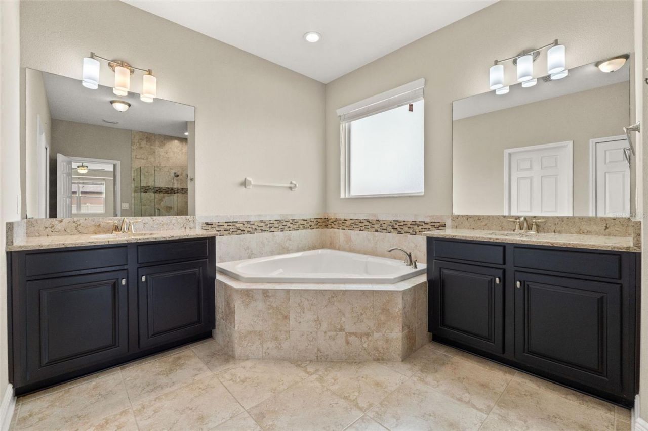 18696 Malinche Loop, Spring Hill, FL 34610 Photo