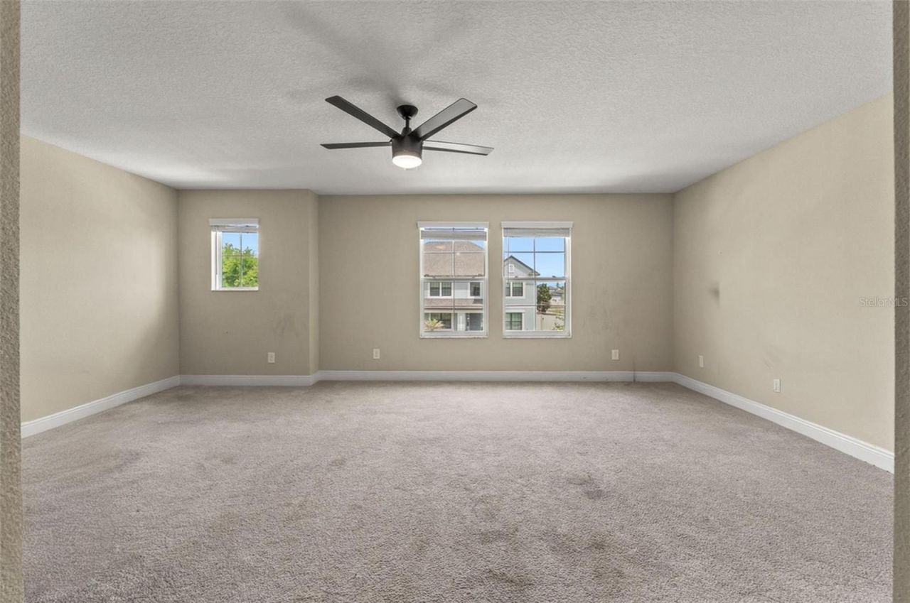 18696 Malinche Loop, Spring Hill, FL 34610 Photo