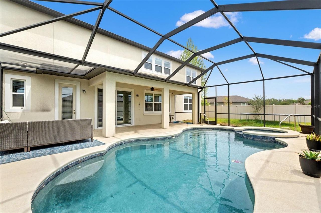 18696 Malinche Loop, Spring Hill, FL 34610 Photo