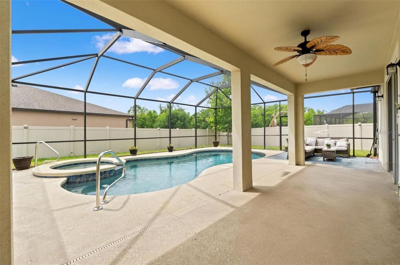 18696 Malinche Loop, Spring Hill, FL 34610 Photo