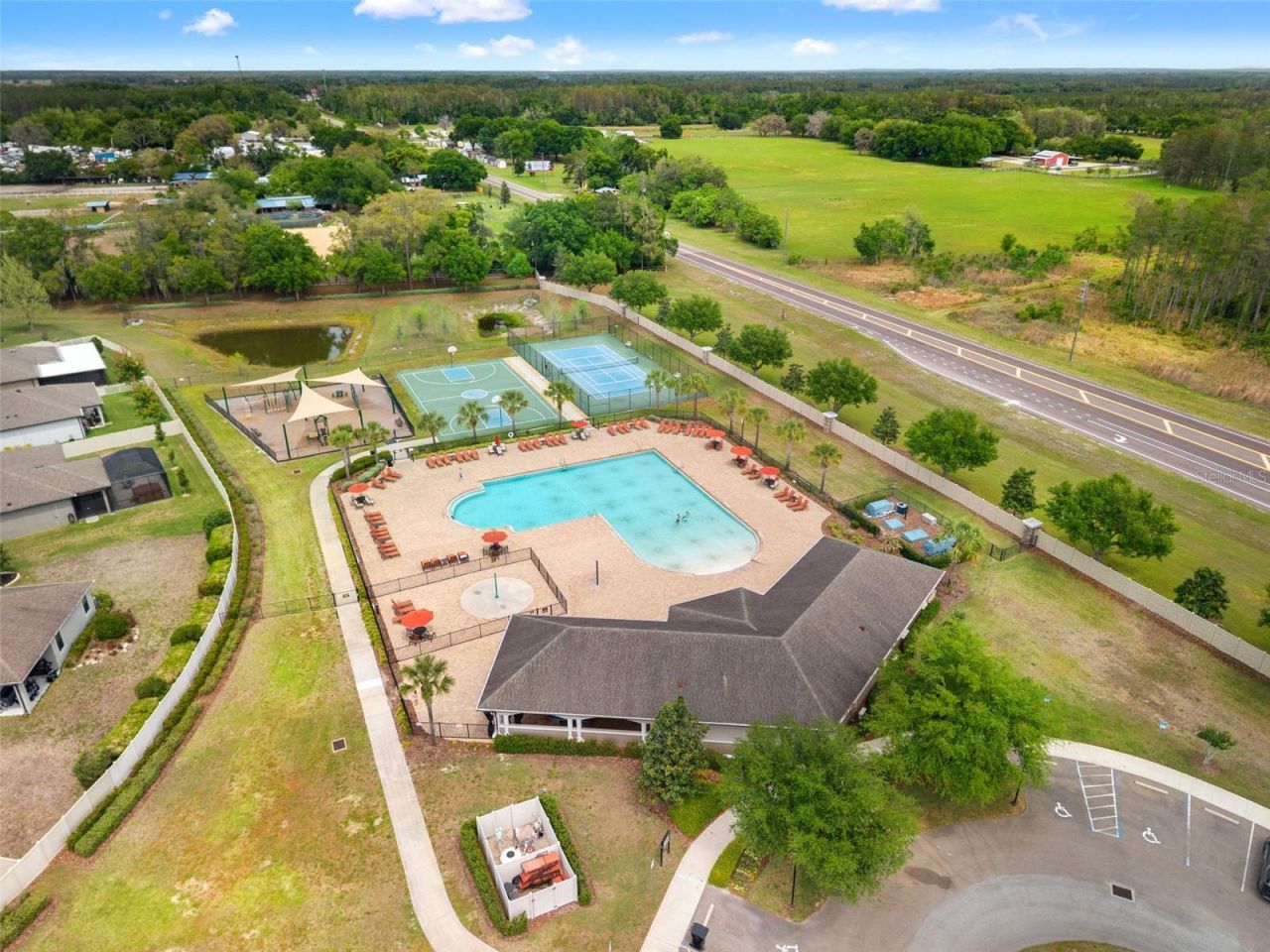 18696 Malinche Loop, Spring Hill, FL 34610 Photo