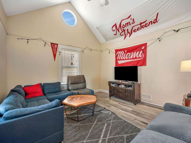 310 W Sycamore Street, Oxford, OH 45056 Photo 4