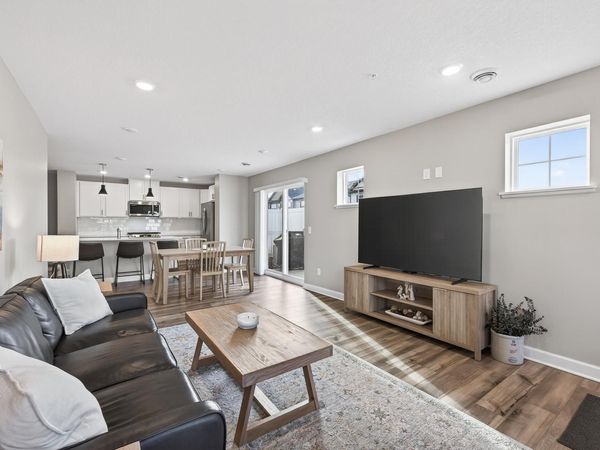 5251 Long Pointe Pass , Woodbury, MN 55129