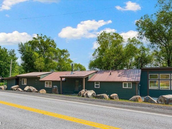 88798 State Hwy 3 , St. Maries, ID 83861