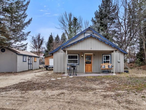 201 W Commercial, Idaho City, ID 83631